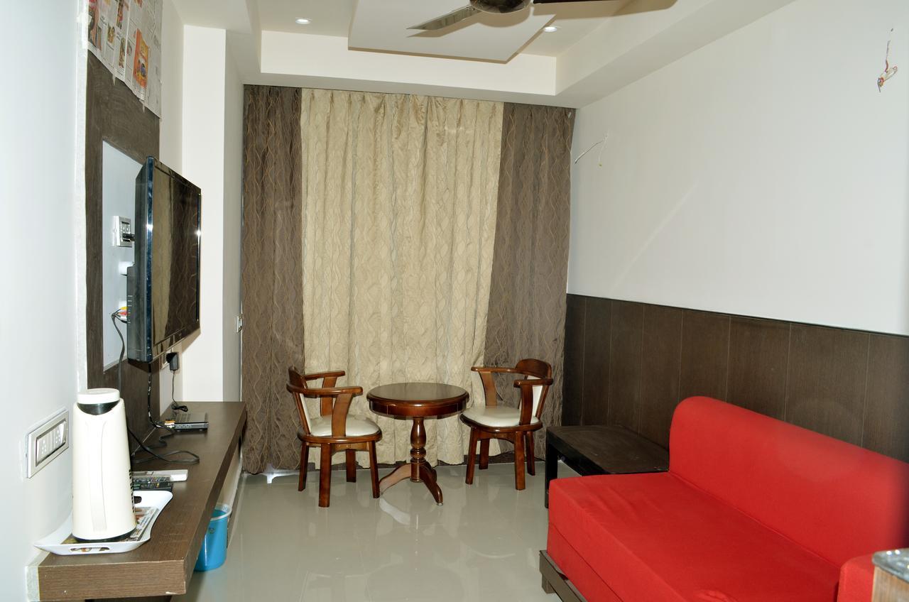Hotel Surya Rājahmundry Екстериор снимка