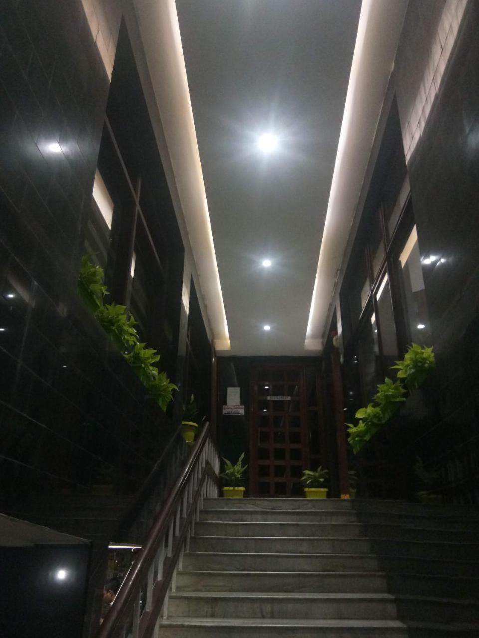 Hotel Surya Rājahmundry Екстериор снимка